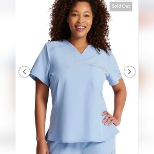 Riveting - Women's Tuckable V-Neck Solid Scrub Top